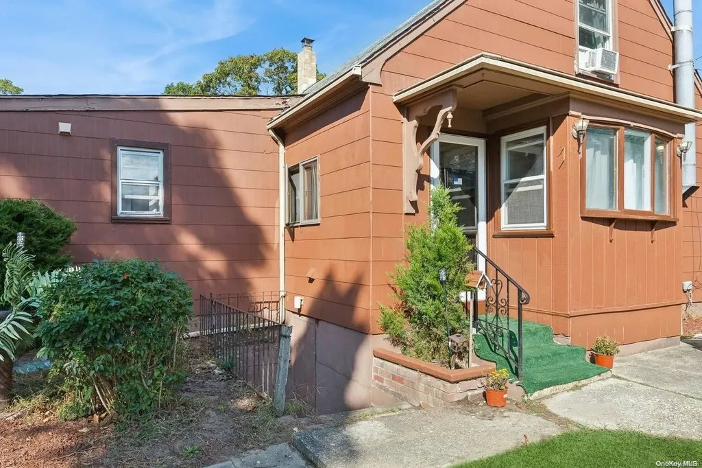 26 North Evergreen Drive Selden NY 11784