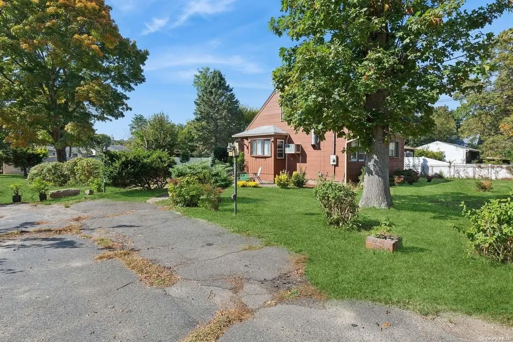26 North Evergreen Drive Selden NY 11784