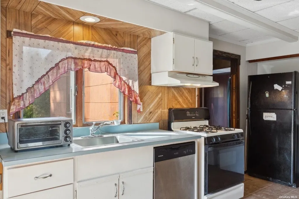 26 North Evergreen Drive Selden NY 11784
