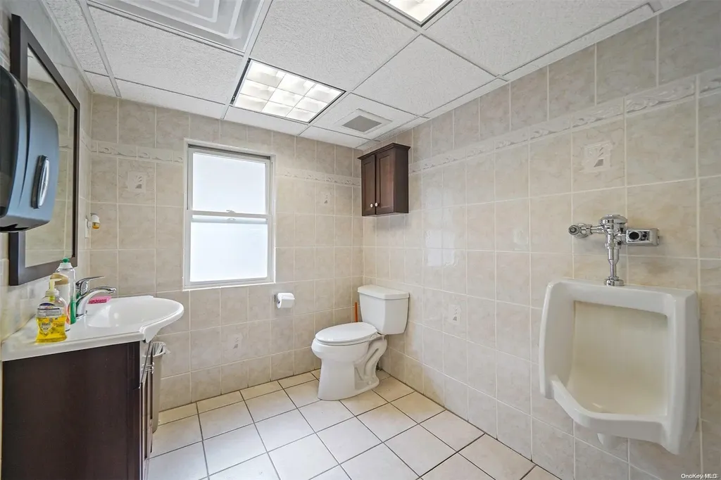 2182 Jackson Avenue Seaford NY 11783
