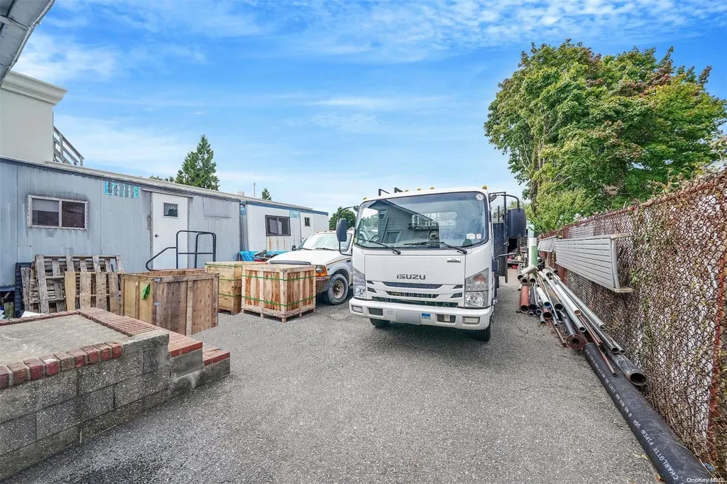 2182 Jackson Avenue Seaford NY 11783
