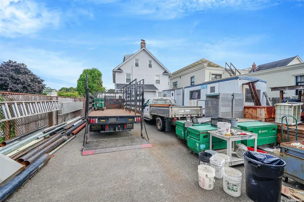 2182 Jackson Avenue Seaford NY 11783