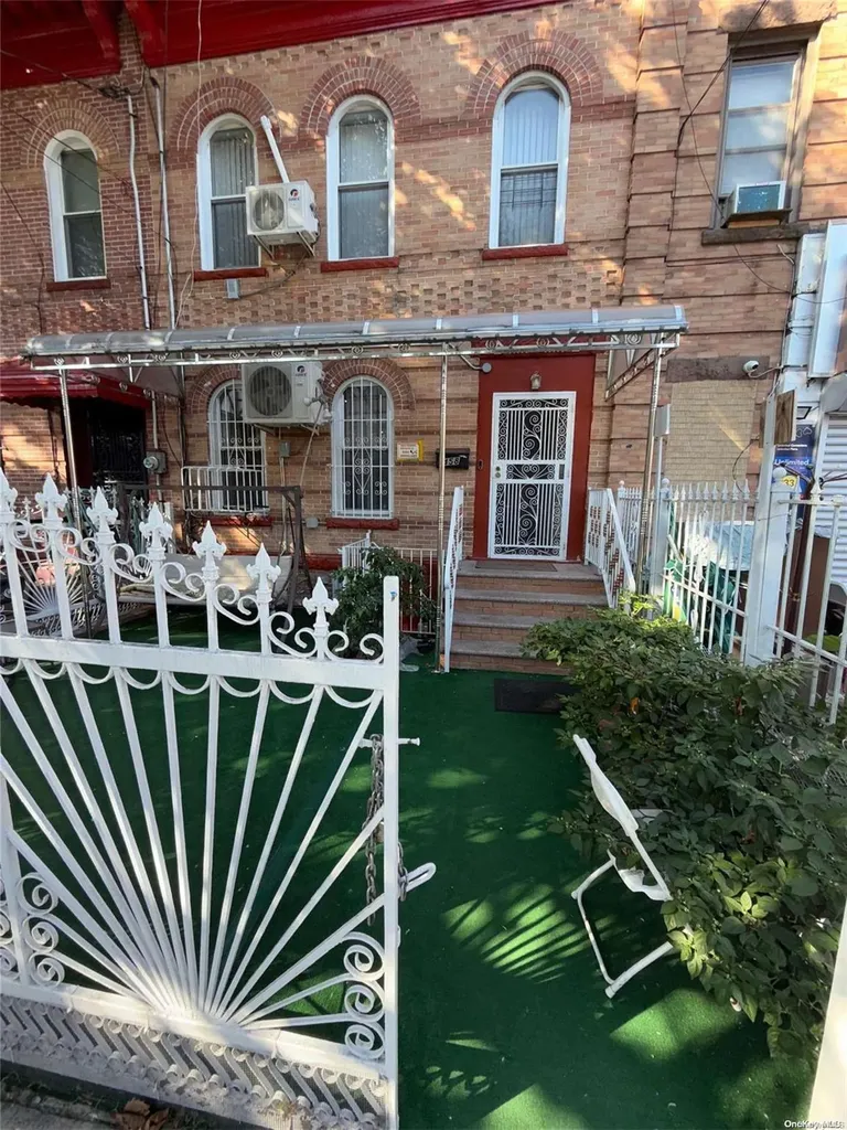 458 Crescent Street Brooklyn NY 11208