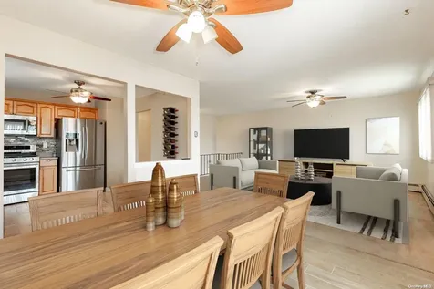 827 Atlantic Street Lindenhurst NY 11757