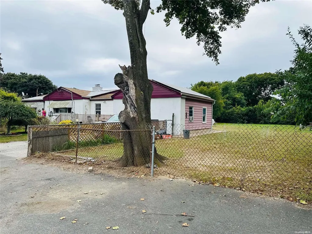 110 Brightside Avenue Central Islip NY 11722