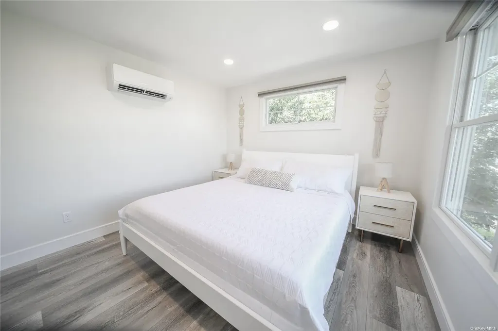 100 E Lighthouse Walk Kismet NY 11706