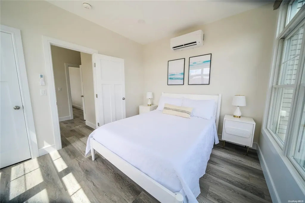 100 E Lighthouse Walk Kismet NY 11706