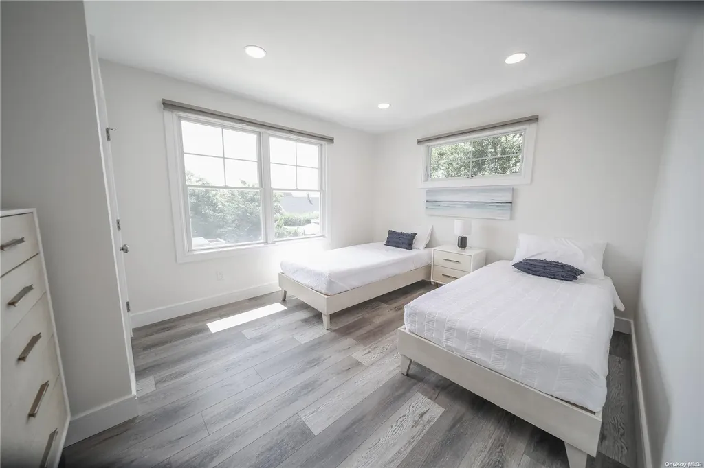 100 E Lighthouse Walk Kismet NY 11706