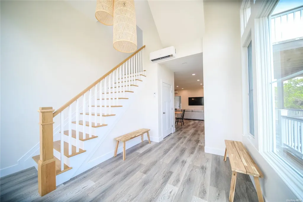 100 E Lighthouse Walk Kismet NY 11706