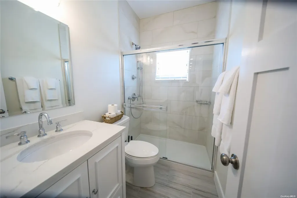 100 E Lighthouse Walk Kismet NY 11706