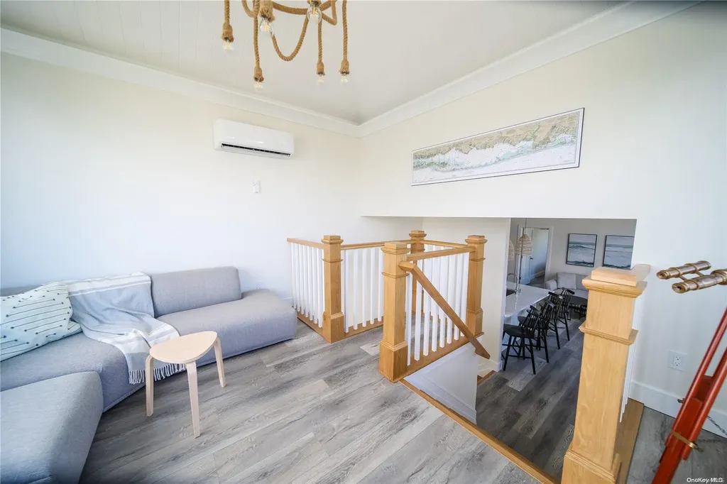 100 E Lighthouse Walk Kismet NY 11706