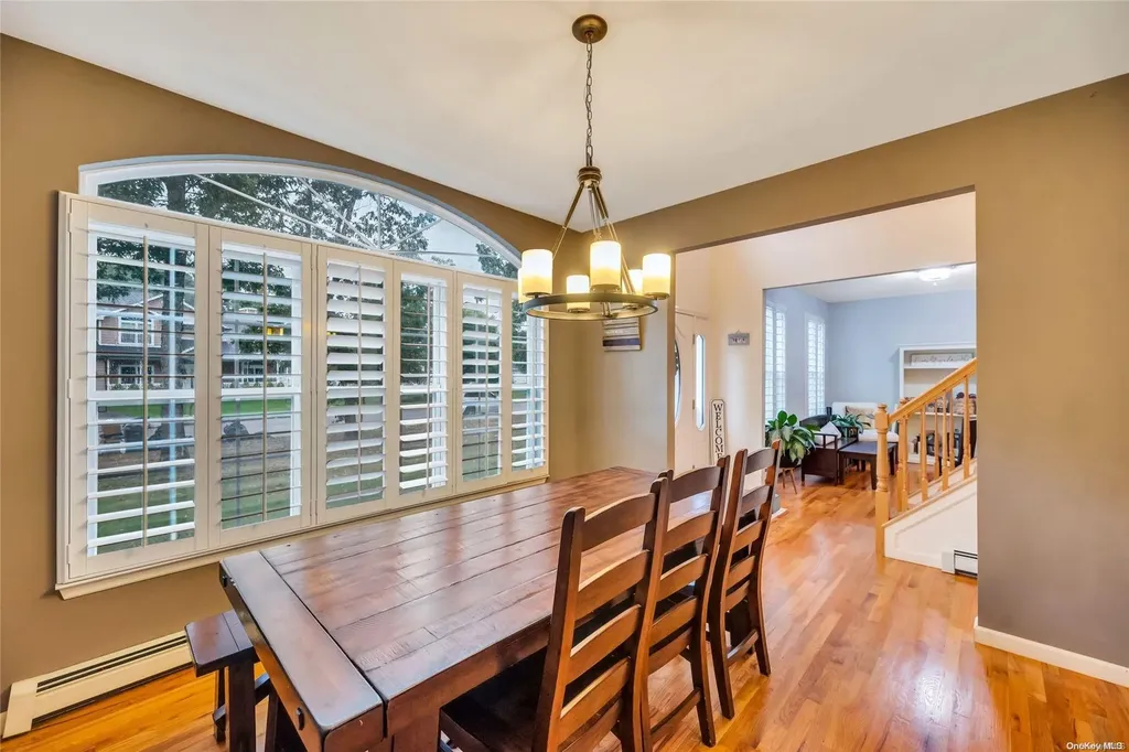 7 Horstead Court Yaphank NY 11980