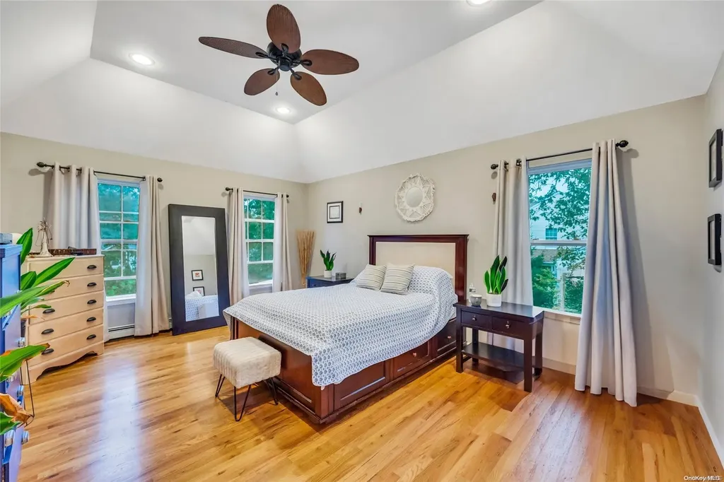 7 Horstead Court Yaphank NY 11980