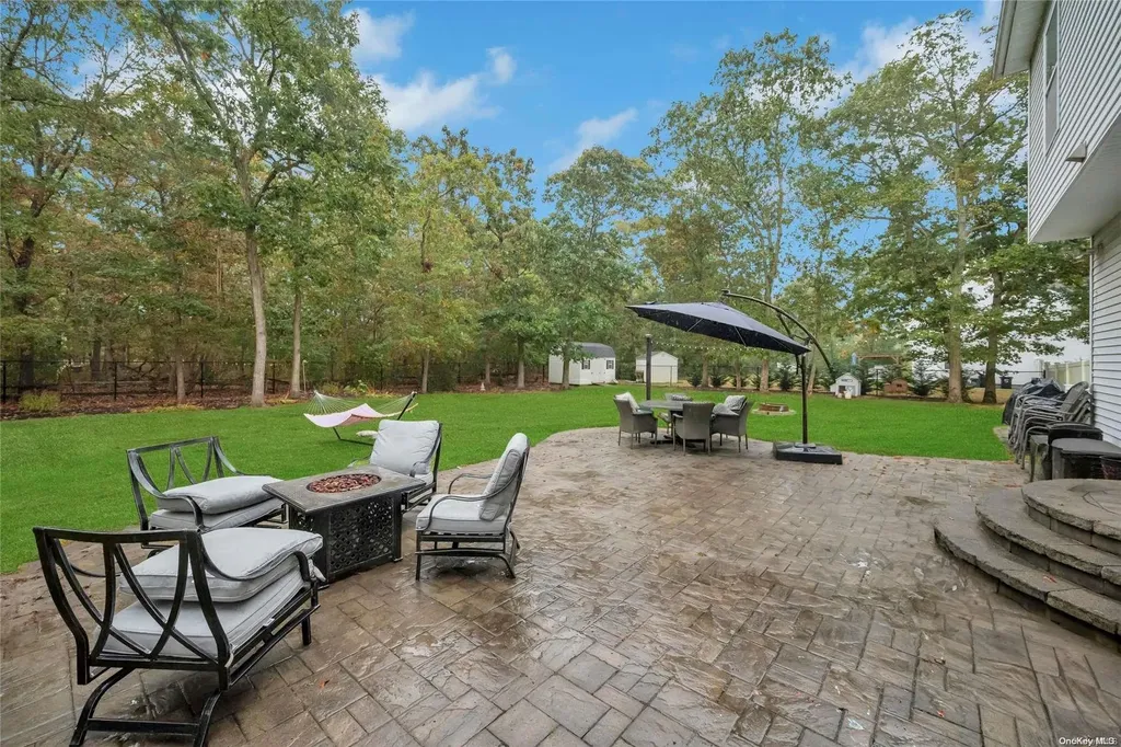 7 Horstead Court Yaphank NY 11980