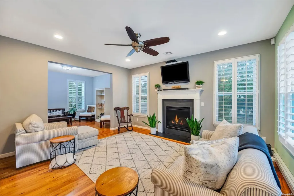 7 Horstead Court Yaphank NY 11980