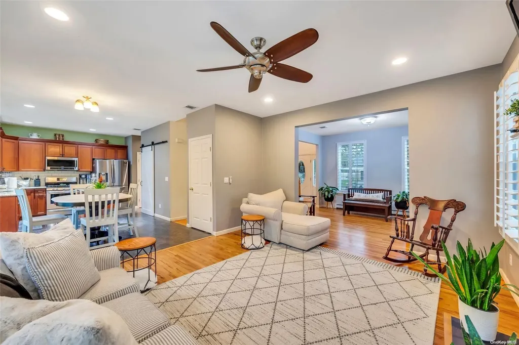 7 Horstead Court Yaphank NY 11980
