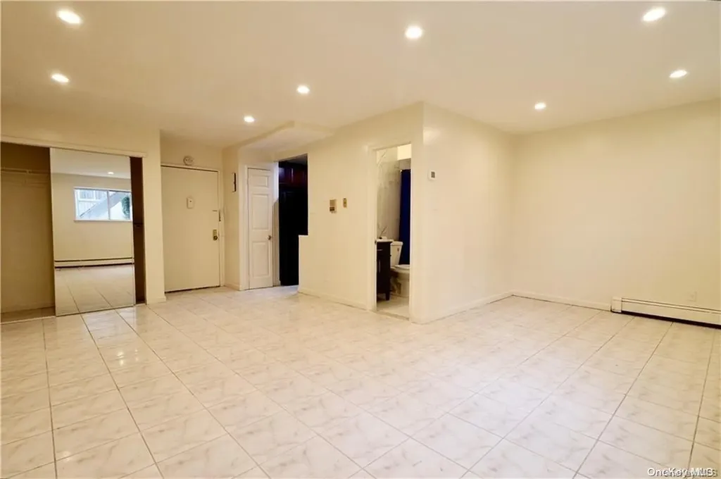 7276 Royce Bergen Beach NY 11234