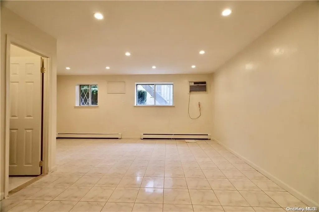 7276 Royce Bergen Beach NY 11234