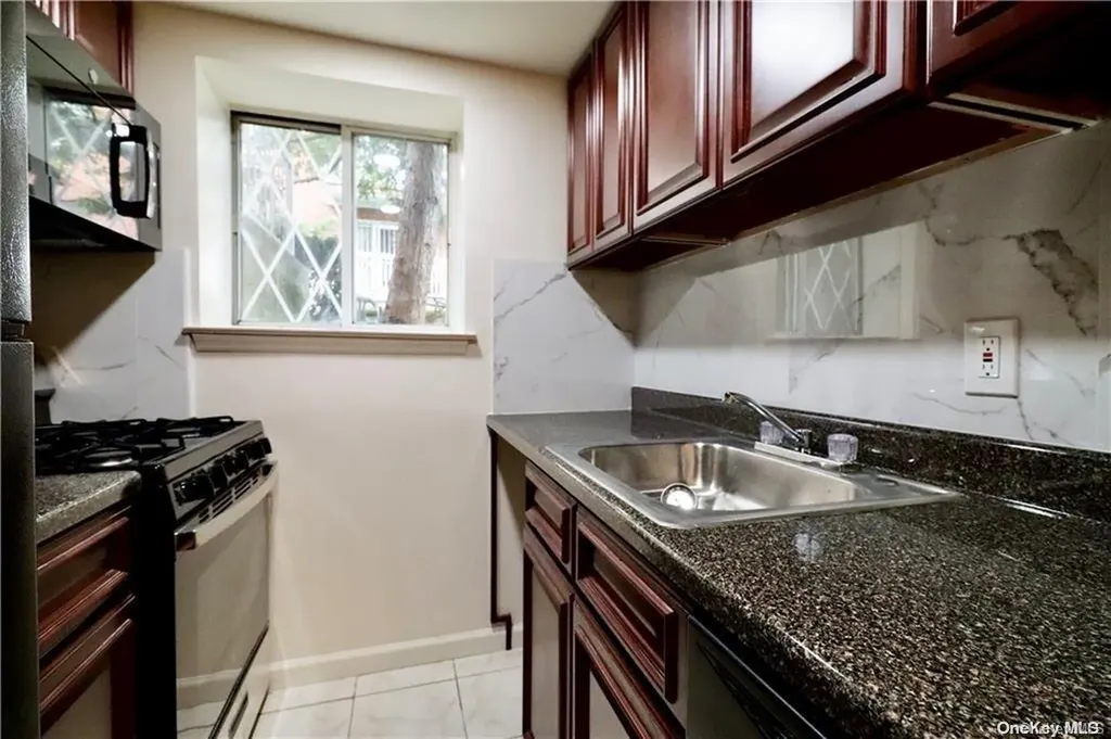 7276 Royce Bergen Beach NY 11234