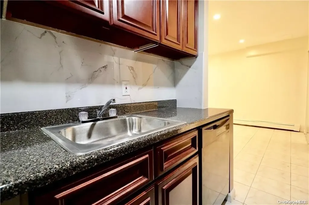 7276 Royce Bergen Beach NY 11234