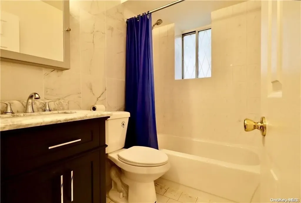 7276 Royce Bergen Beach NY 11234