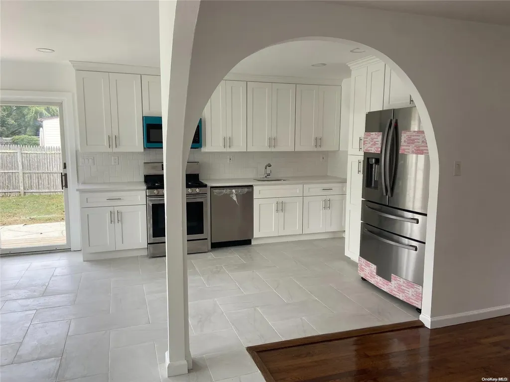1438 Lincoln Boulevard Bay Shore NY 11706