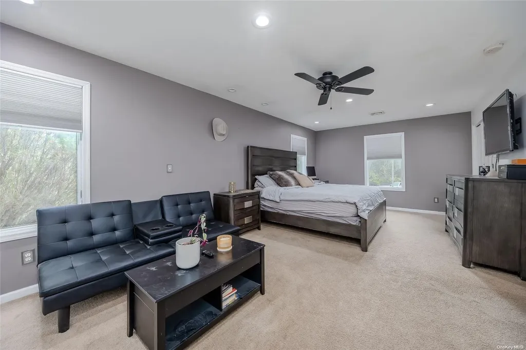 3 Ferrick Avenue Medford NY 11763