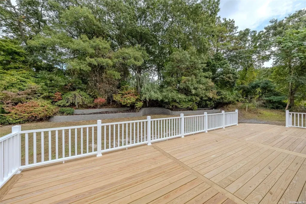 3 Ferrick Avenue Medford NY 11763