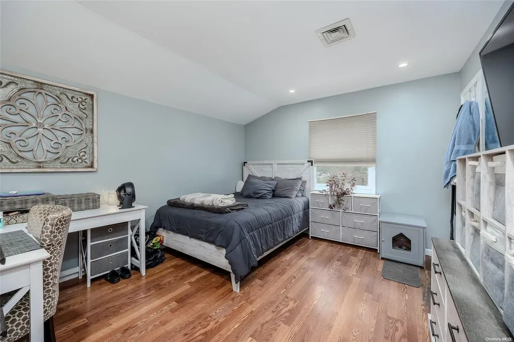 3 Ferrick Avenue Medford NY 11763
