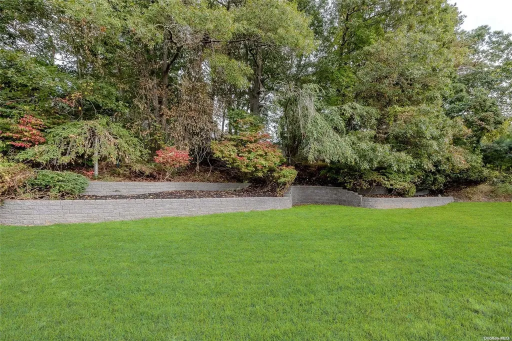 3 Ferrick Avenue Medford NY 11763