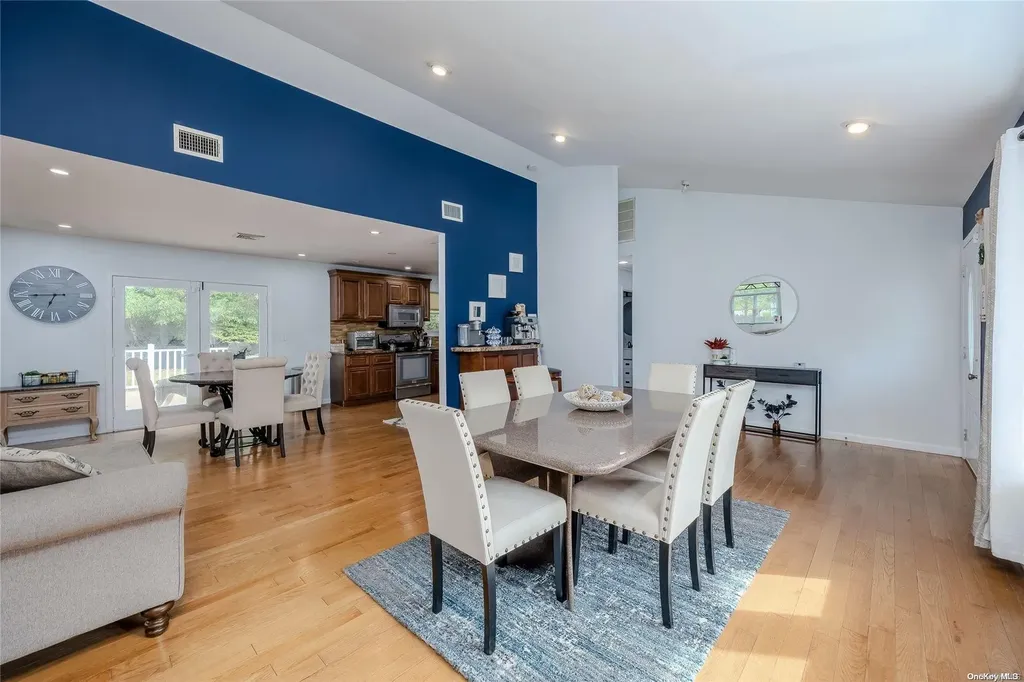 3 Ferrick Avenue Medford NY 11763