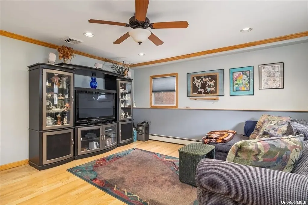 38 Stauber Drive Plainview NY 11803