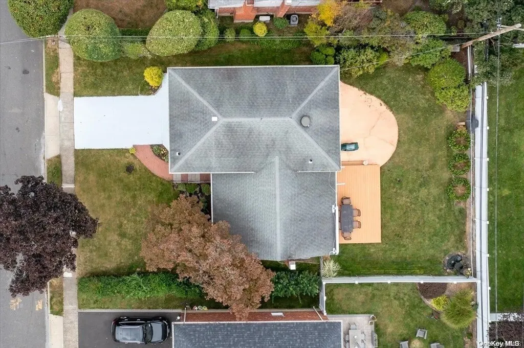 38 Stauber Drive Plainview NY 11803