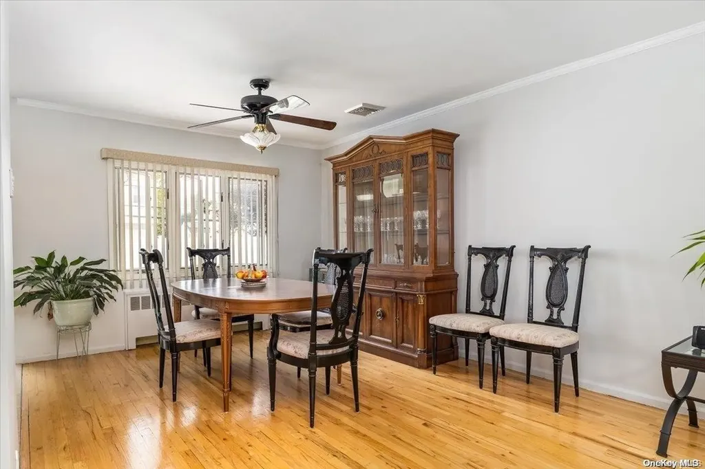 38 Stauber Drive Plainview NY 11803