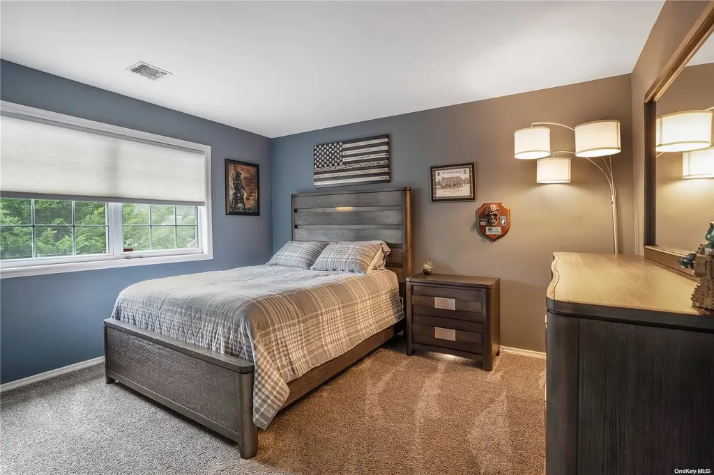 43 Manorview Way Manorville NY 11949
