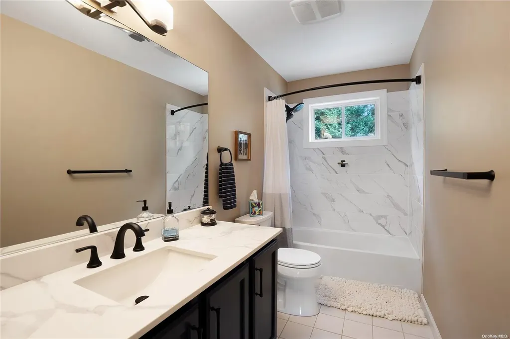 43 Manorview Way Manorville NY 11949