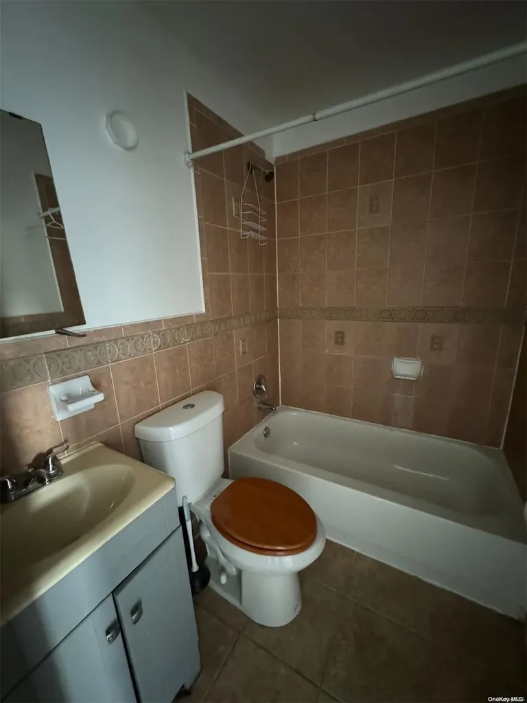 177 E Clinton Avenue Roosevelt NY 11575