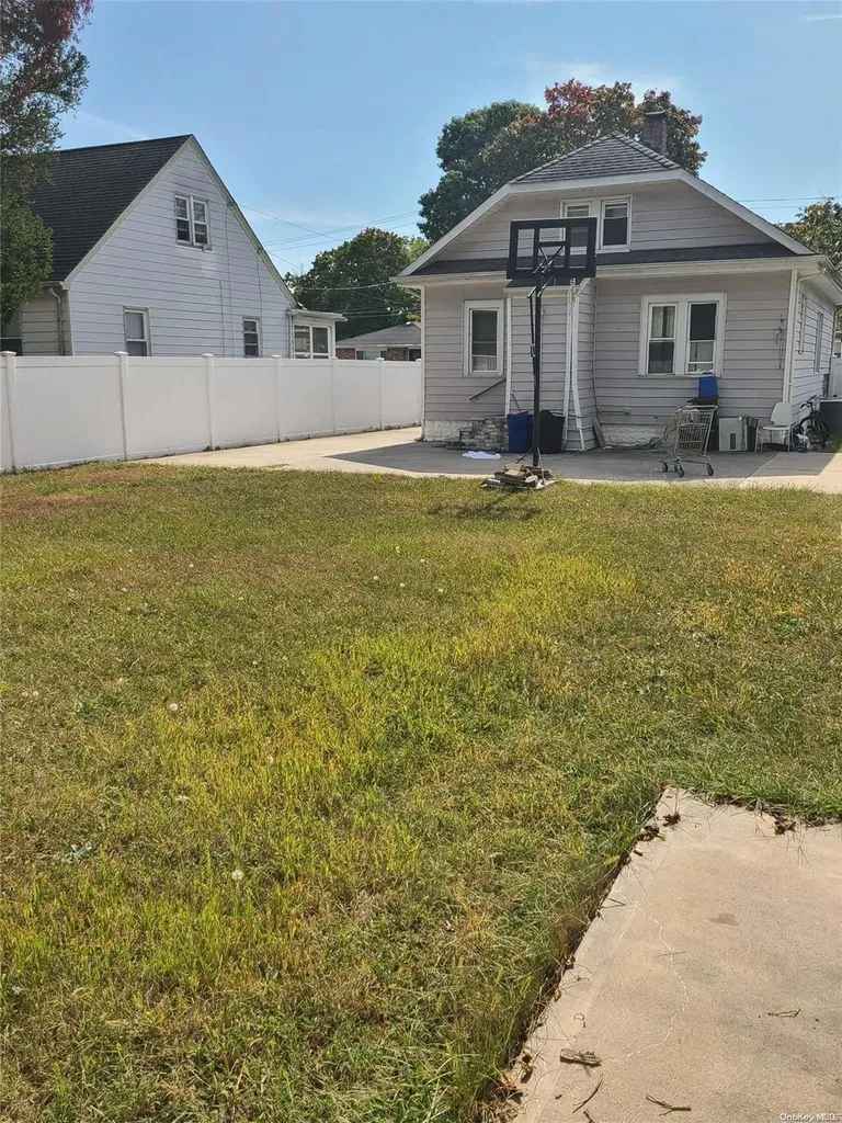 177 E Clinton Avenue Roosevelt NY 11575