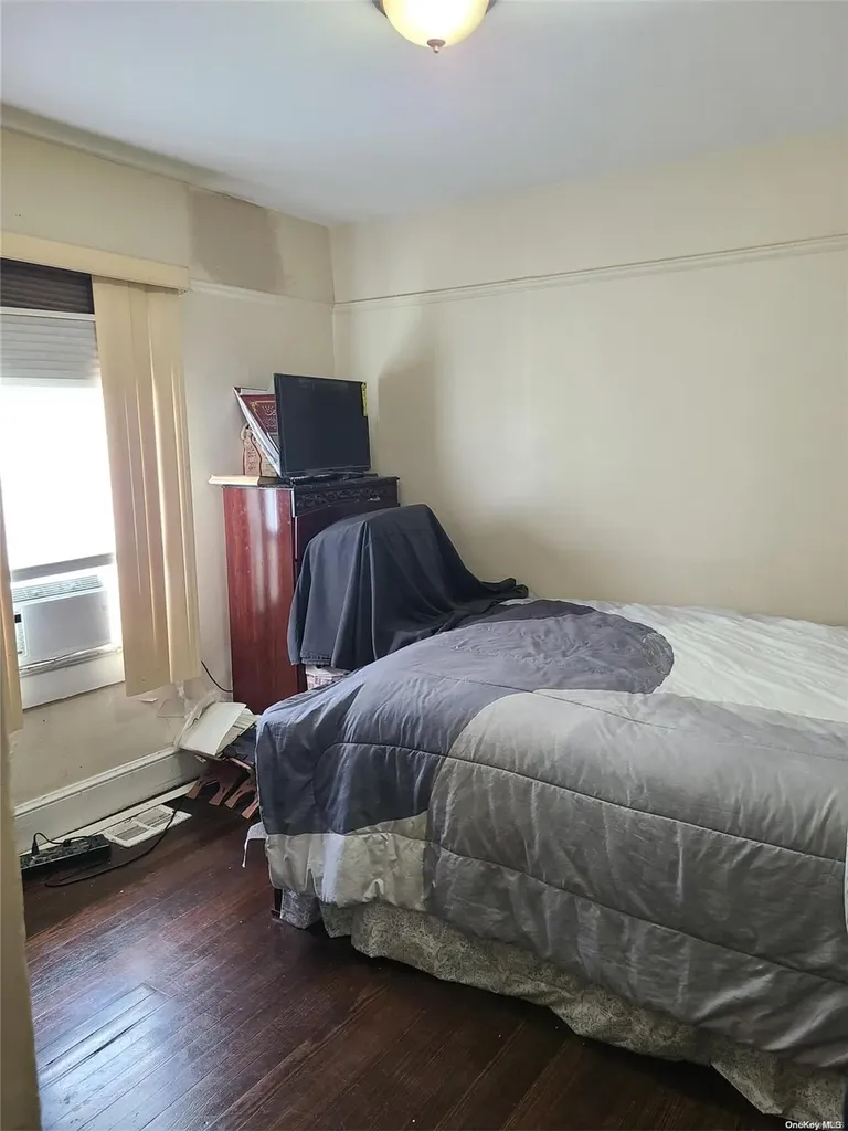 177 E Clinton Avenue Roosevelt NY 11575