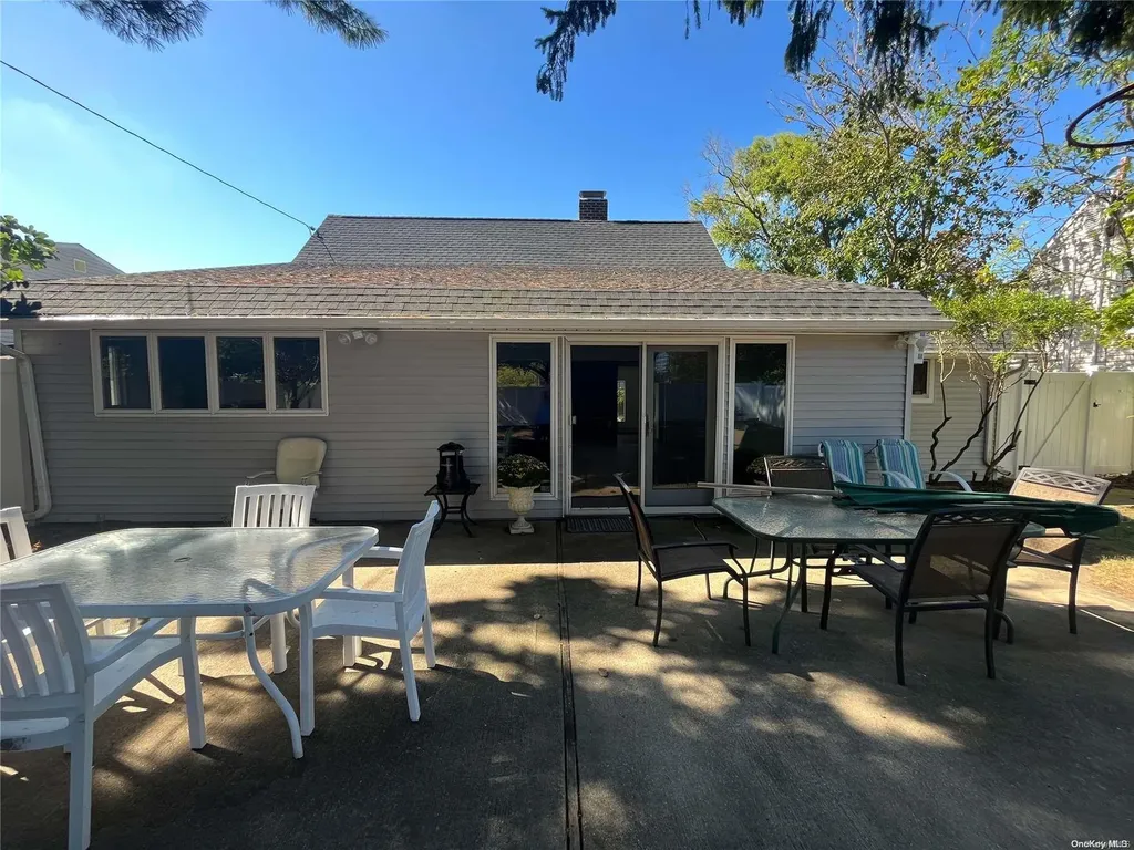 69 Blacksmith Road Levittown NY 11756