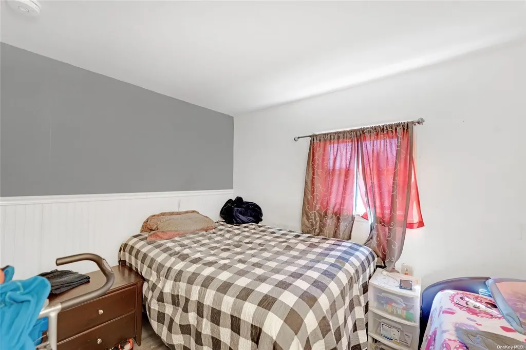 305 3rd Street Lindenhurst NY 11757