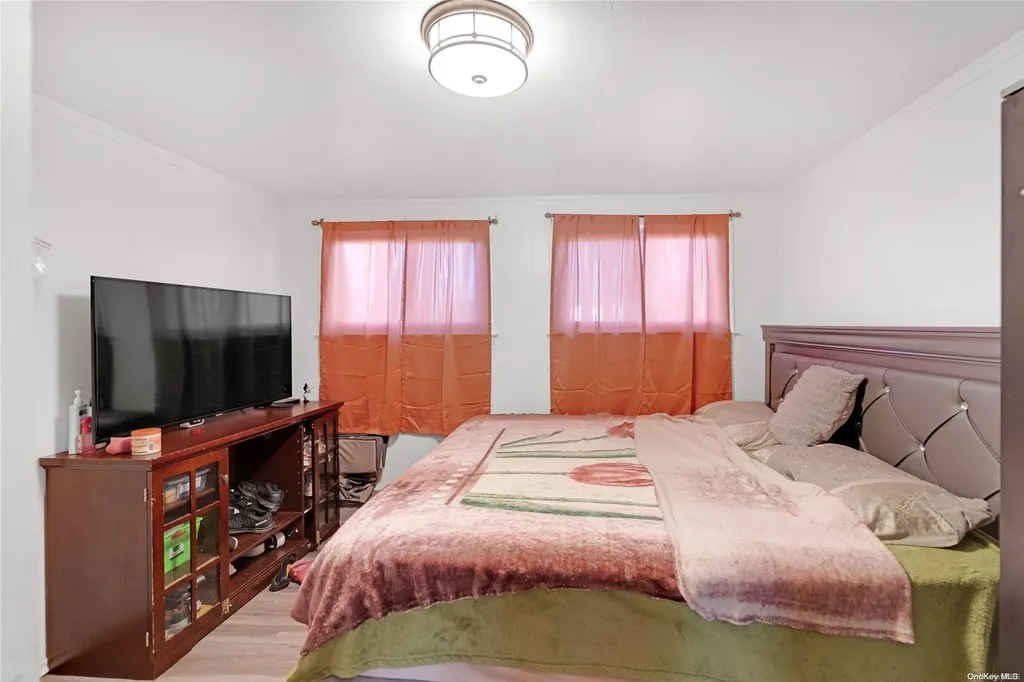 305 3rd Street Lindenhurst NY 11757