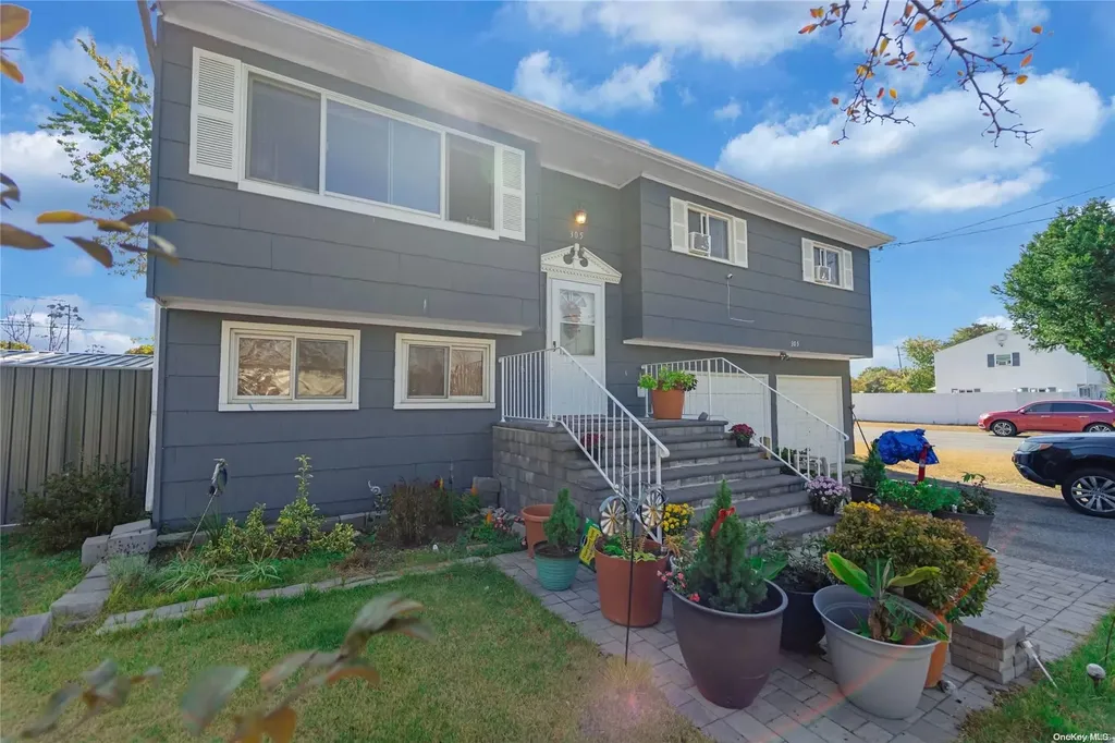 305 3rd Street Lindenhurst NY 11757