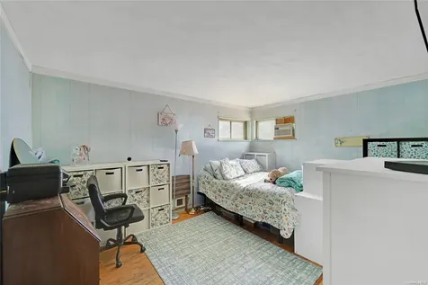 305 3rd Street Lindenhurst NY 11757