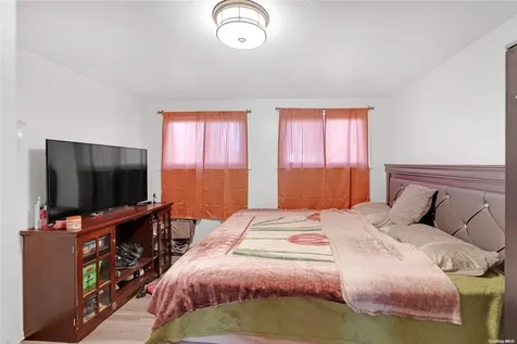 305 3rd Street Lindenhurst NY 11757