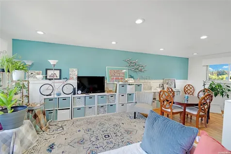 305 3rd Street Lindenhurst NY 11757