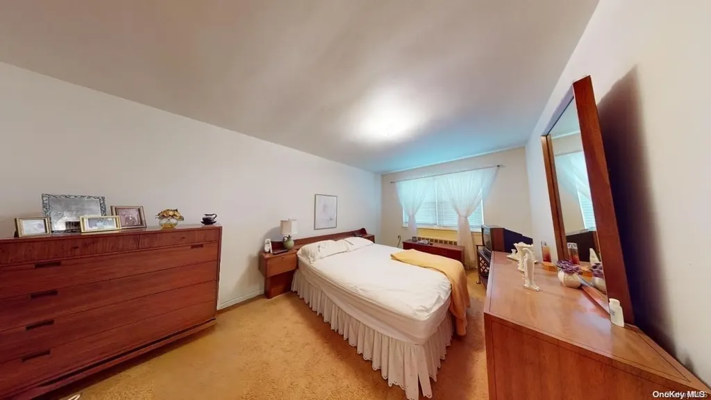 412 Fairview Avenue Ridgewood NY 11385