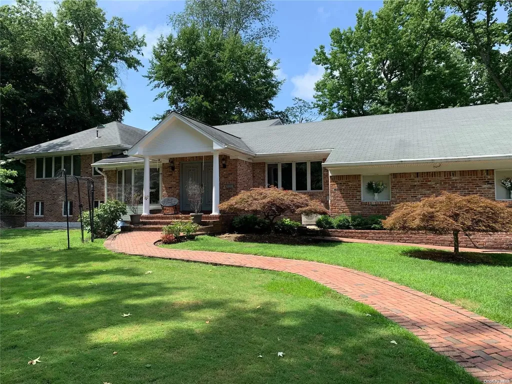 131 Hicks Lane Kings Point NY 11024