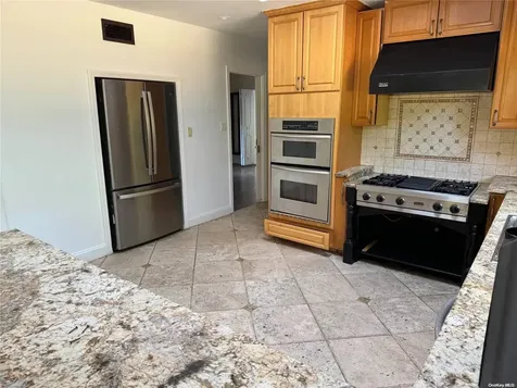 131 Hicks Lane Kings Point NY 11024