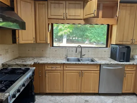 131 Hicks Lane Kings Point NY 11024